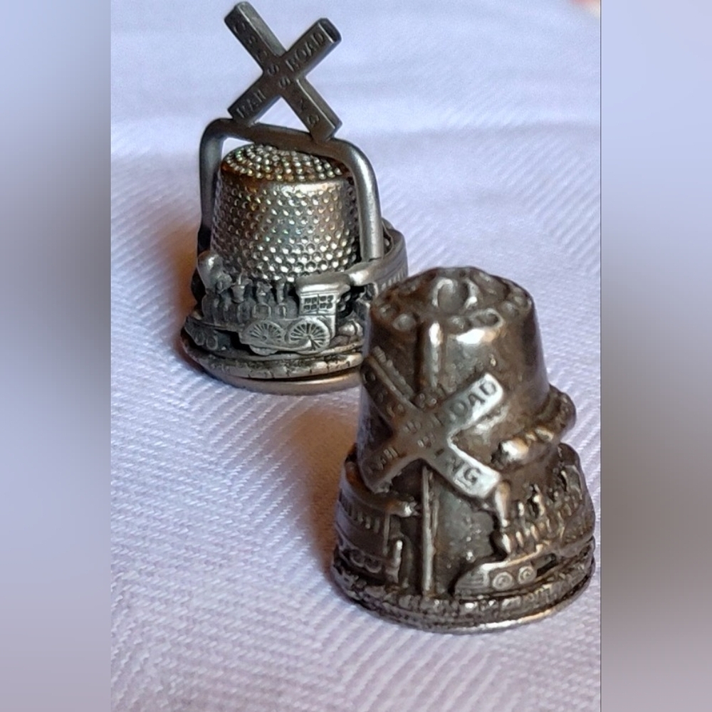 Vintage Nicholas Gish Pewter Railroad Themed Thimble, Signed Christmas Holiday